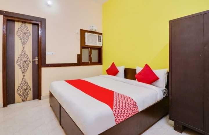 Hotel O Jas Inn Near Star Mall Gurgaon Zewnętrze zdjęcie