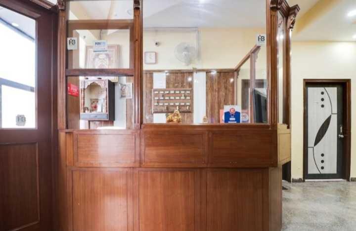 Hotel O Jas Inn Near Star Mall Gurgaon Zewnętrze zdjęcie